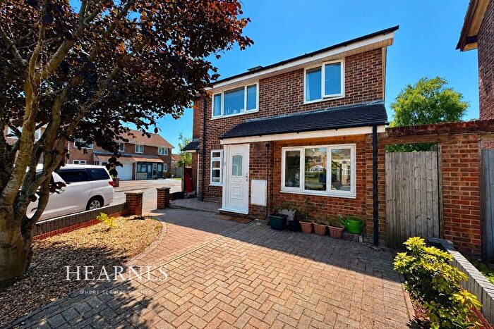 4 Bedroom Detached House For Sale In Damerham Road, Bournemouth, BH8