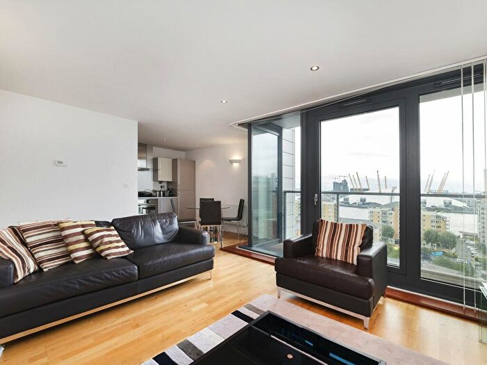 2 Bedroom Apartment To Rent In Elektron Tower, Blackwall Way, E14