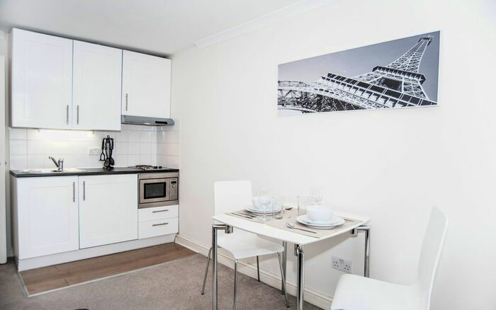 1 Bedroom Flat To Rent In Westbourne Grove, London, W2