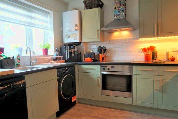 3 Bedroom Semi-Detached House For Sale In Wentworth Avenue, Preston, PR4