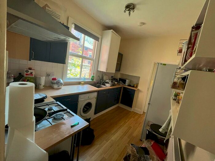 4 Bedroom Terraced House To Rent In Beaconsfield Road, Leicester, LE3