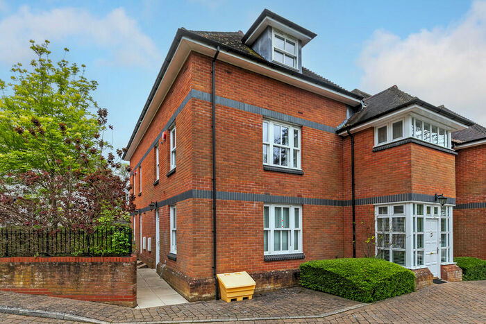 2 Bedroom End Of Terrace House To Rent In The Firs, Stockbridge Road, SO22