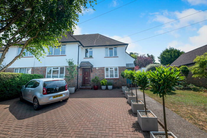 2 Bedroom Maisonette To Rent In Shawley Crescent, Epsom, KT18