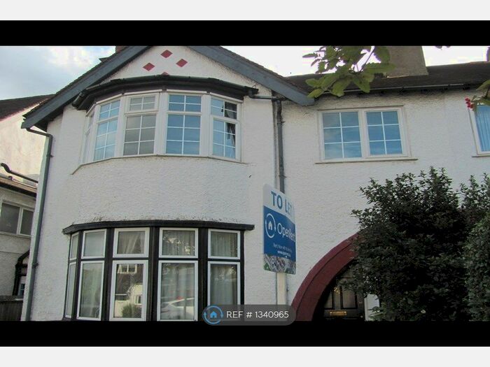 2 Bedroom Maisonette To Rent In Millway, London, NW7