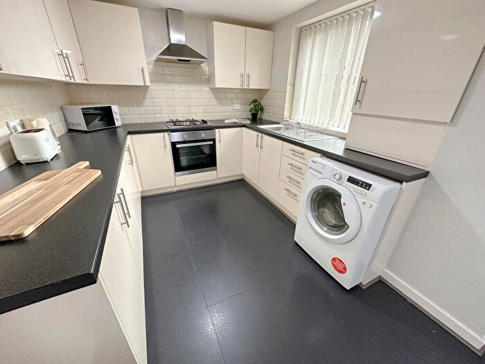 6 Bedroom Terraced House To Rent In Adelaide Road, L7