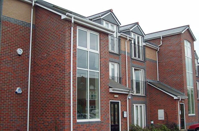 2 Bedroom Flat To Rent In Bedroom Apartment Ainsworth Court Stanley Road, Manchester, M28