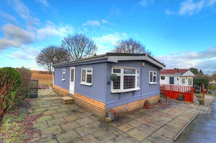 2 Bedroom Mobile/park Home For Sale In Hillside, Agden Brow, Lymm, WA13