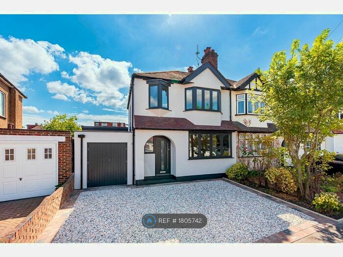 4 Bedroom Semi-Detached House To Rent In Birchwood Avenue, Wallington, SM6