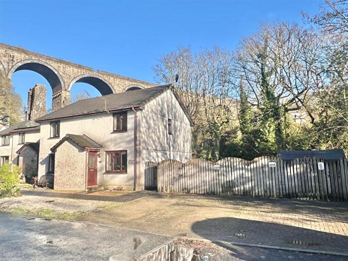 2 Bedroom Semi Detached House For Sale In Orchard Grove, St. Austell, PL25