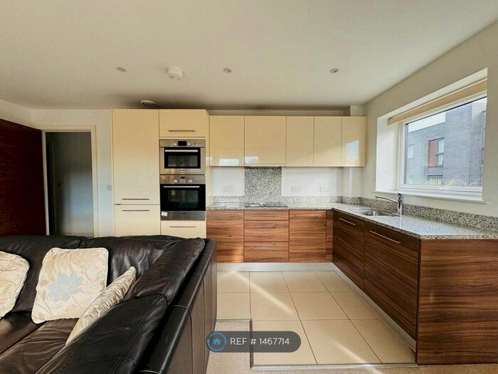 2 Bedroom Flat To Rent In Unwin Way, Stanmore, HA7