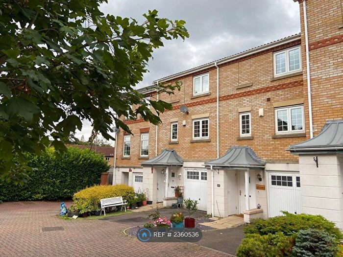 3 Bedroom Terraced House To Rent In Porthallow Close, Orpington, BR6