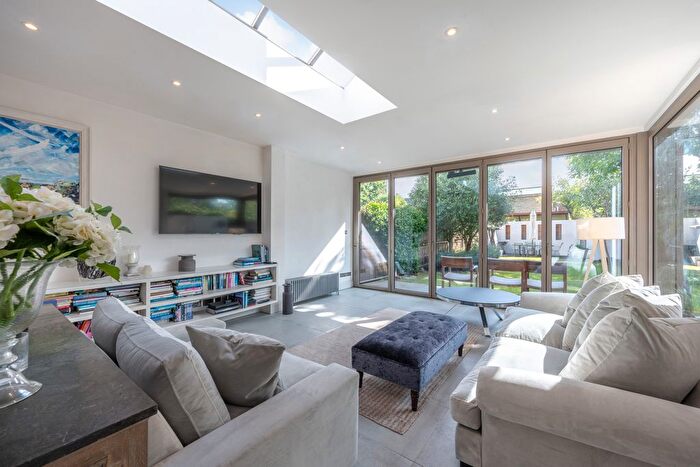 5 Bedroom Terraced House To Rent In Townshend Road, Richmond, TW9