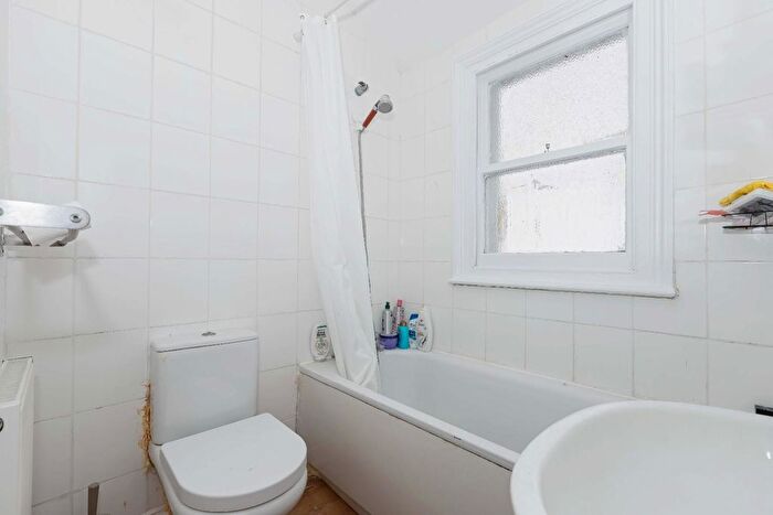 1 Bedroom Flat For Sale In Ditchling Road, Brighton, BN1
