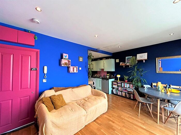 1 Bedroom Flat To Rent In Blackheath Road, Greenwich, London, SE10