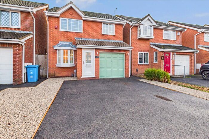 3 Bedroom Detached House For Sale In Waytown Close, Poole, Dorset, BH17