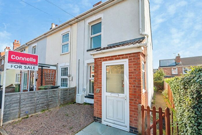 2 Bedroom End Terrace House For Sale In Bedwardine Road, Worcester, WR2
