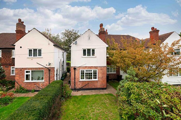 2 Bedroom Maisonette For Sale In Ewell By Pass, Ewell, Epsom, KT17