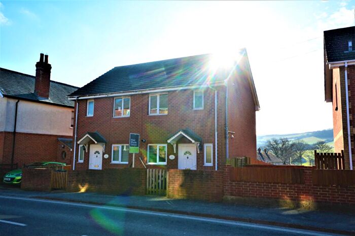 3 Bedroom House To Rent In Alpha Cottages, St. Johns Road, Wroxall, PO38