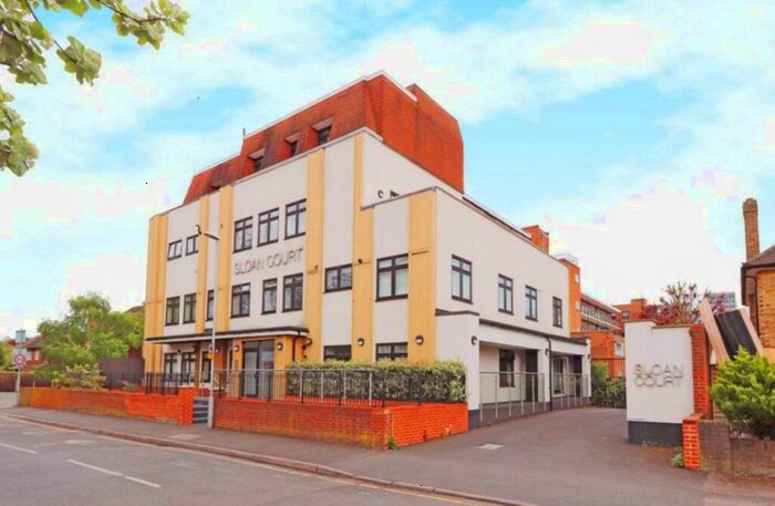 2 Bedroom Flat To Rent In Coombe Road, New Malden, KT3