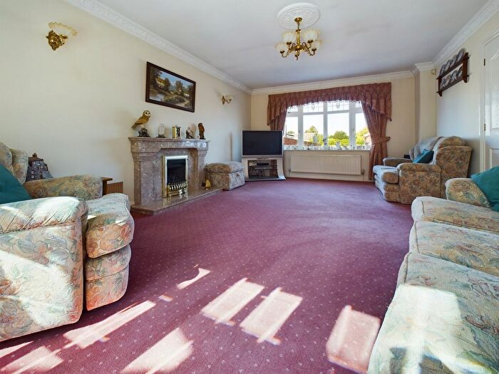 3 Bedroom Detached Bungalow For Sale In Langhorns Lane, Outwell, Wisbech, PE14
