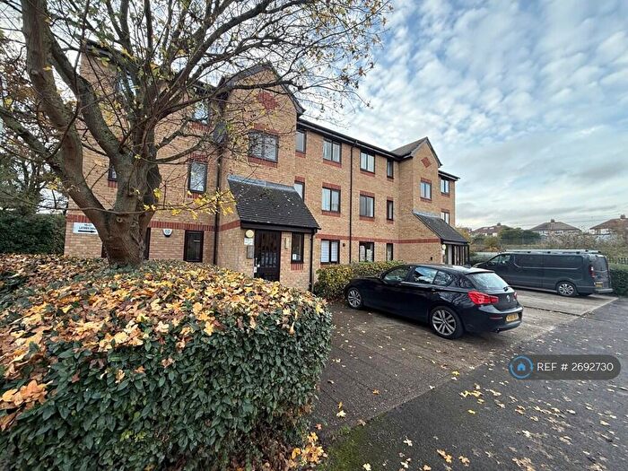 1 Bedroom Flat To Rent In Latimer Drive, Hornchurch, RM12