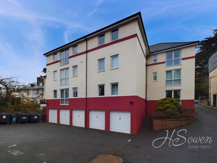2 Bedroom Flat To Rent In Babbacombe Road, Torquay, TQ1