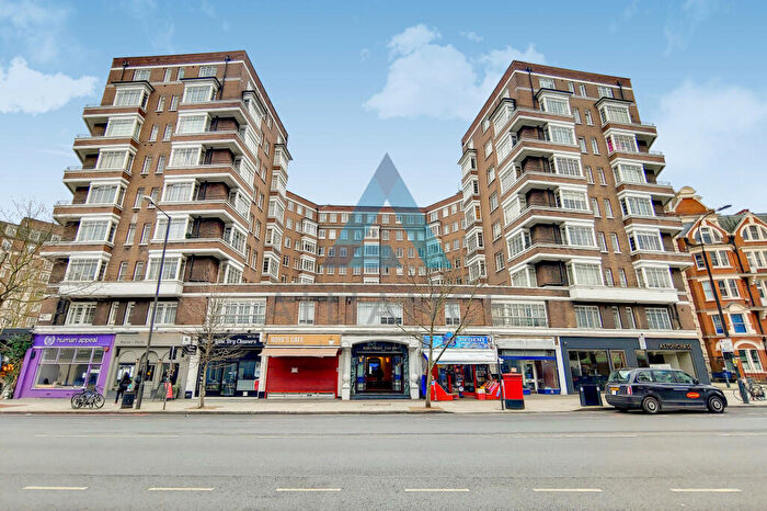3 Bedroom Apartment To Rent In Rossmore Court, Park Road, London, NW1