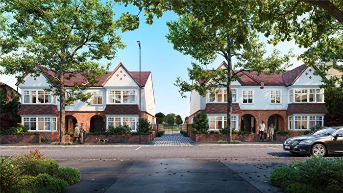 5 Bedroom Semi-Detached House To Rent In Abbey Road, Enfield, EN1