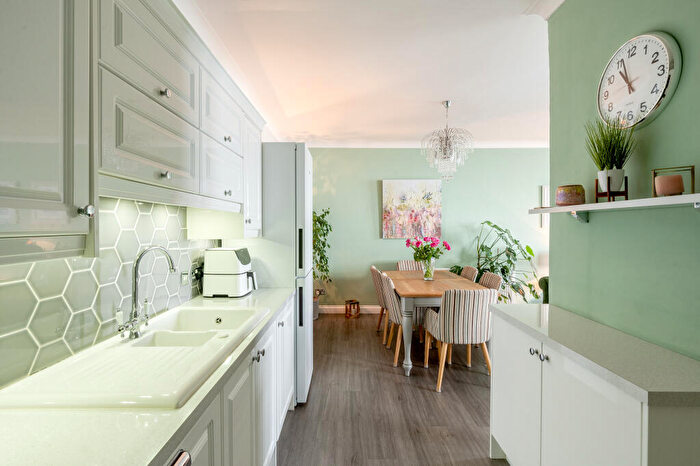 2 Bedroom Flat For Sale In Fedden Village, Nore Road, Portishead, BS20