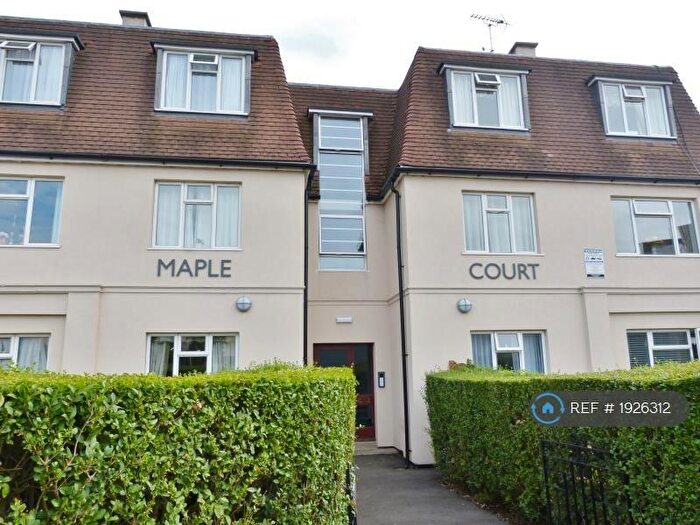 2 Bedroom Flat To Rent In Maple Court, Kingston Upon Thames, KT1
