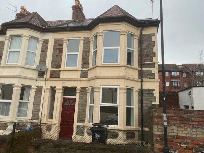 3 Bedroom End Of Terrace House To Rent In Roseberry Road, Bristol, BS5