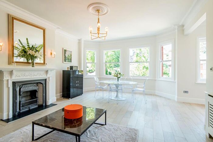 2 Bedroom Apartment To Rent In Frognal Lane, Hampstead, NW3
