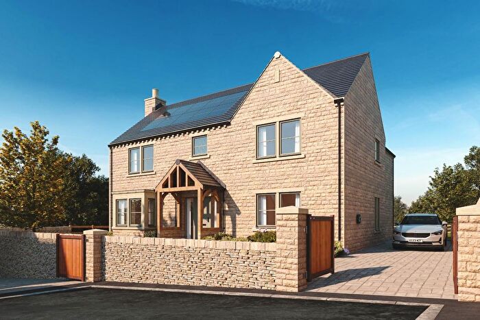 5 Bedroom Detached House For Sale In Hilly Croft, Hilly Croft Gardens, LS27