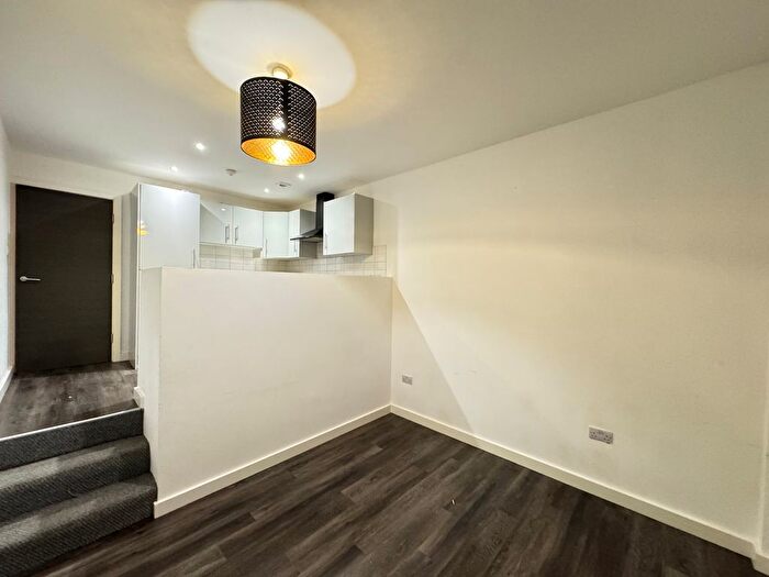2 Bedroom Flat To Rent In Mill Street, Liverpool, L8