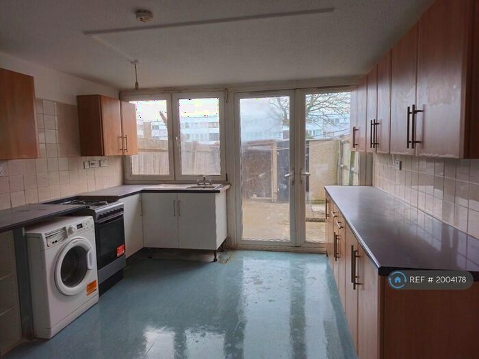 4 Bedroom Terraced House To Rent In Acacia Road, Mitcham, CR4