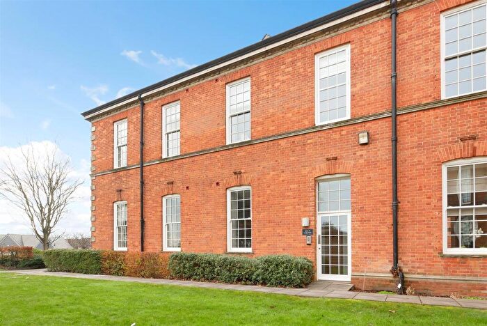 2 Bedroom Apartment To Rent In Longley Road, Chichester, PO19