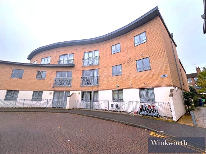 1 Bedroom Flat To Rent In Sovereign Place, Harrow, Middlesex, HA1