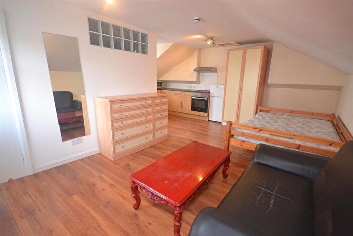 Studio To Rent In Oxford Road, Reading, Berkshire, RG1