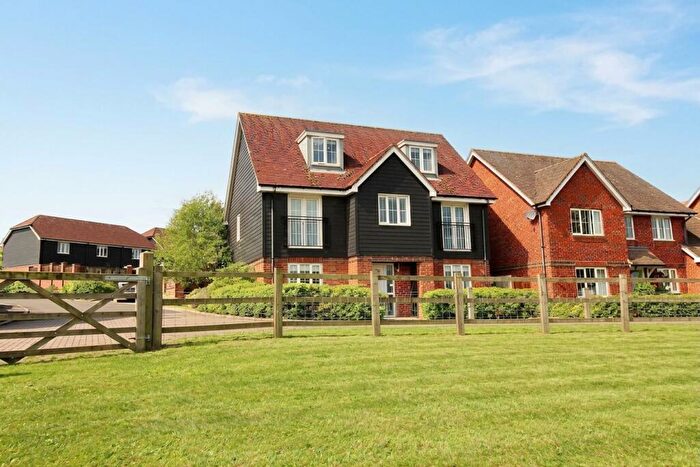 5 Bedroom Detached House For Sale In Bundy Lane, Bishopdown, SP1