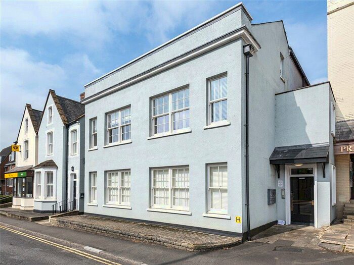 2 Bedroom Apartment To Rent In Hendford Springs, Yeovil, Somerset, BA20