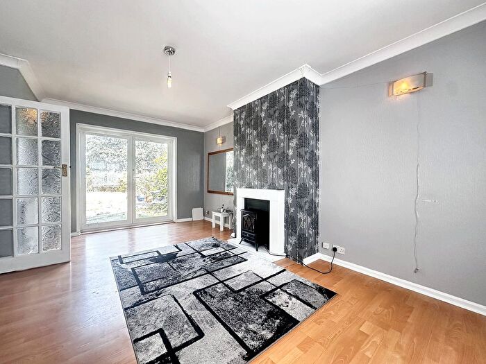 3 Bedroom Detached House To Rent In Ashford Road, Feltham, TW13