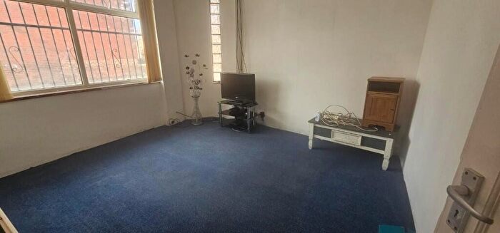 4 Bedroom Terraced House To Rent In Cleveleys Avenue, Leeds, West Yorkshire, LS11