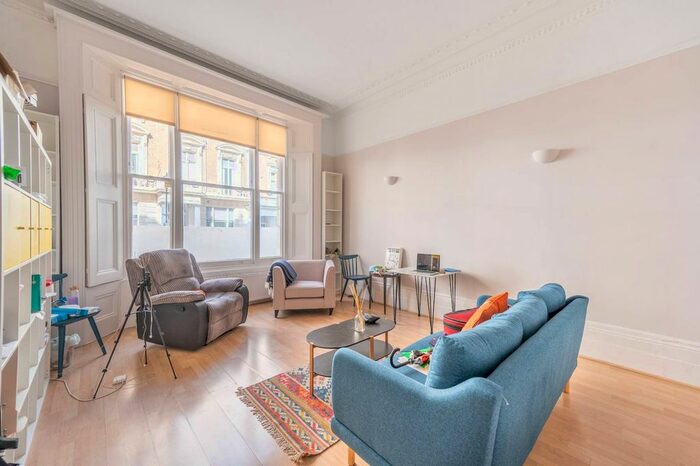 2 Bedroom Flat To Rent In Clanricarde Gardens, Notting Hill, London, W2