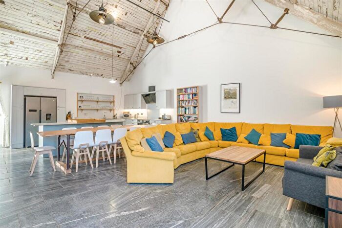 6 Bedroom Barn Conversion To Rent In Milk Mans Barn, Huntley, GL19