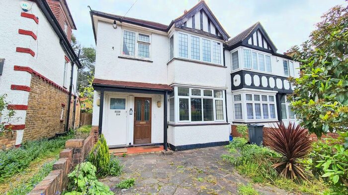 2 Bedroom Maisonette To Rent In Harvard Road, Isleworth, TW7