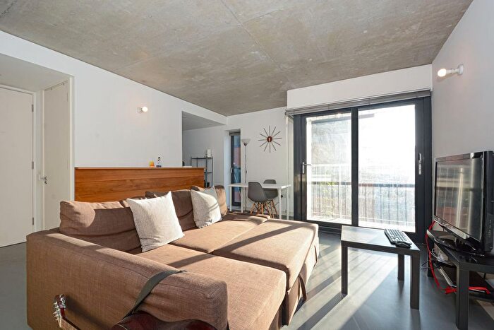 1 Bedroom Flat To Rent In Wireworks Court, Great Suffolk Street, London, SE1