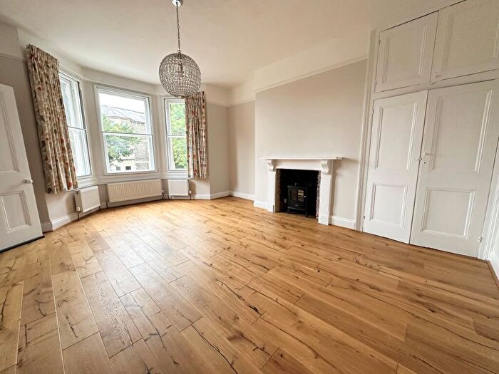 2 Bedroom Apartment To Rent In Wells Road, Bath, BA2