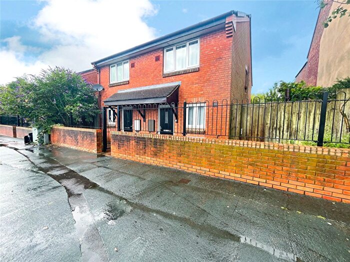 2 Bedroom Semi-Detached House To Rent In Glascote Road, Tamworth, Staffordshire, B77