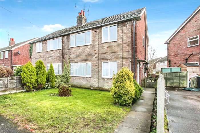 2 Bedroom Maisonette To Rent In Tudor Road, Nuneaton, Warwickshire, CV10