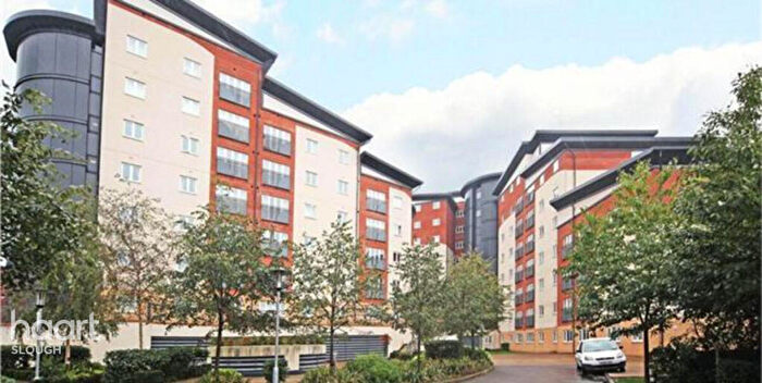 2 Bedroom Apartment To Rent In Aspects Court, Slough, SL1